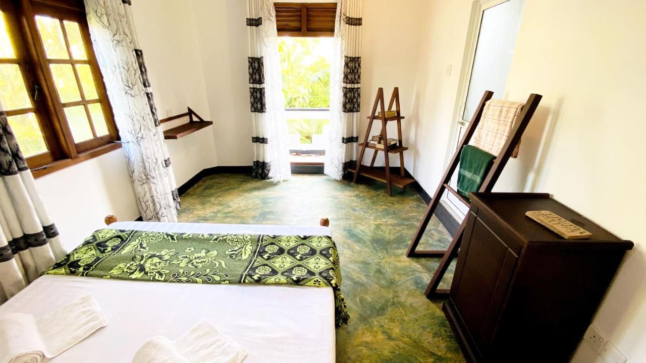 Готель Madiha Surf House Lanka Матара Екстер'єр фото