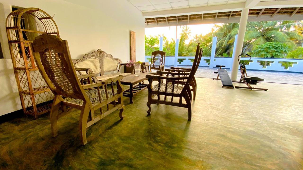 Готель Madiha Surf House Lanka Матара Екстер'єр фото